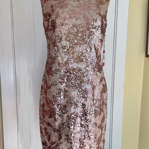 NWT Vince Camuto Sequin Blush Rose Gold Metallic Sheath Dress 14 (fits like 12) - Picture 4 of 16